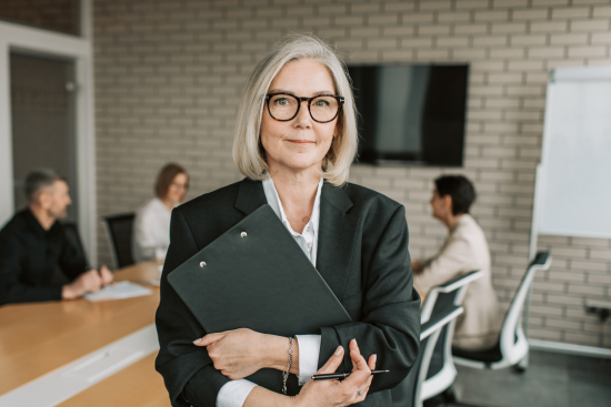 How to Find the Right Female Financial Advisor for Your Needs